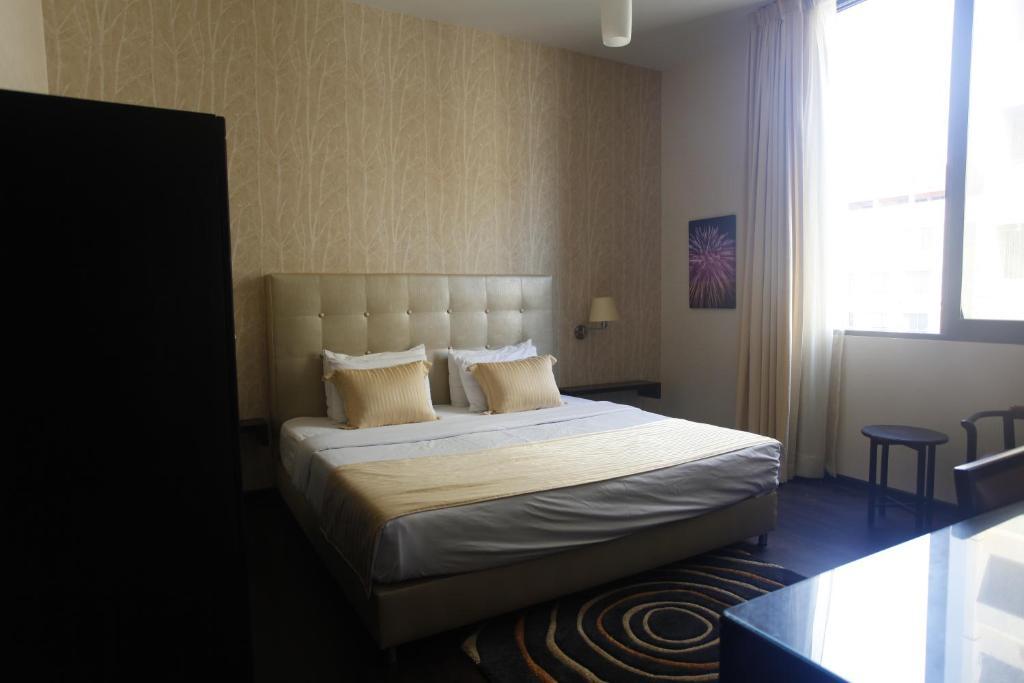 Al Jamila Suites Ghobeiry Room photo