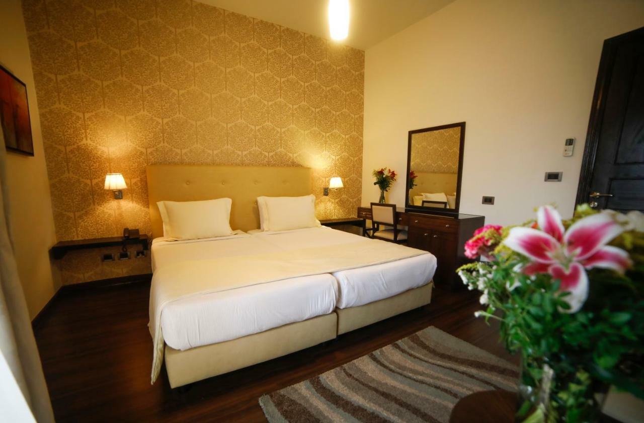 Al Jamila Suites Ghobeiry Exterior photo
