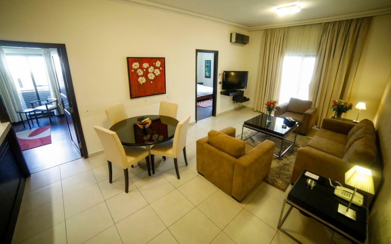 Al Jamila Suites Ghobeiry Exterior photo